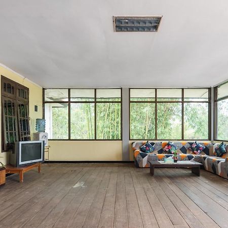 Oyo 1852 Intan Bromo Homestay Pasuruan Exterior photo