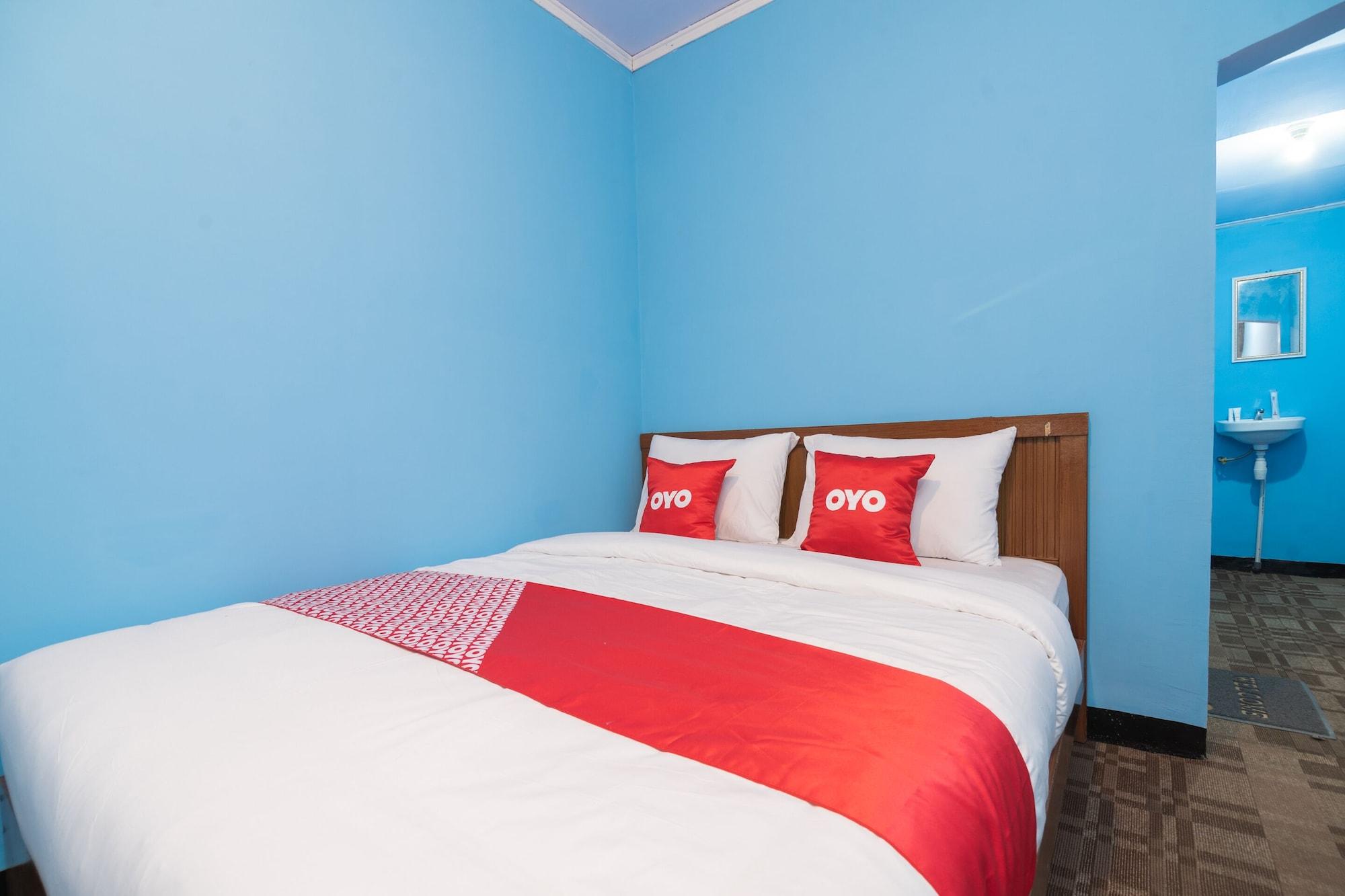Oyo 1852 Intan Bromo Homestay Pasuruan Exterior photo
